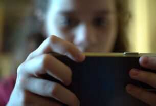TikTok lança ‘Hora do Sono’ e mais recursos para reduzir tempo de tela de adolescentes na rede social | Tecnologia